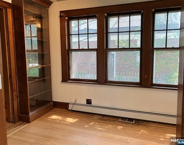 325 Bogert - Photo Thumbnail 10