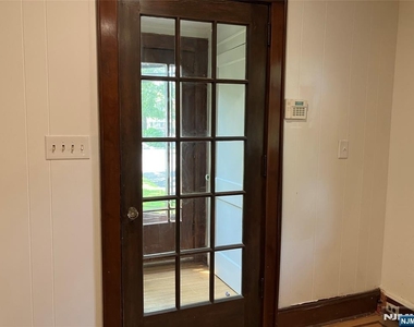 325 Bogert - Photo Thumbnail 2