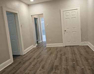 133 Anderson - Photo Thumbnail 9