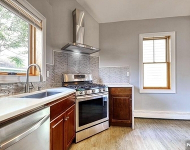 101 Carlton - Photo Thumbnail 7