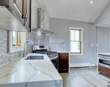 101 Carlton - Photo Thumbnail 6