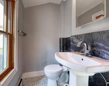 101 Carlton - Photo Thumbnail 11