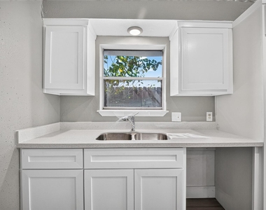15911 Dunman Lane - Photo Thumbnail 13