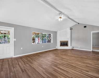 15911 Dunman Lane - Photo Thumbnail 6