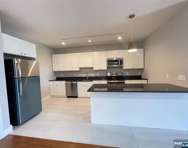 116 Essex - Photo Thumbnail 4