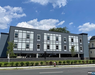 116 Essex - Photo Thumbnail 2