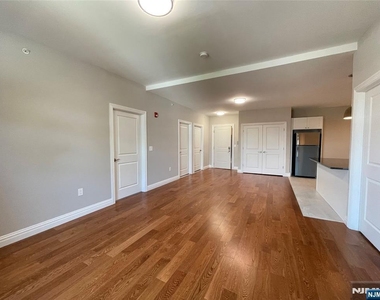 116 Essex - Photo Thumbnail 7