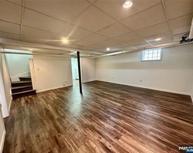 127 Howard - Photo Thumbnail 39