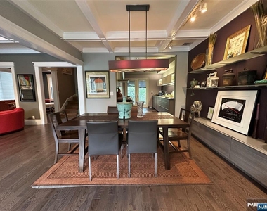 127 Howard - Photo Thumbnail 5