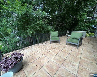 127 Howard - Photo Thumbnail 10