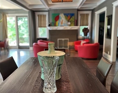 127 Howard - Photo Thumbnail 6
