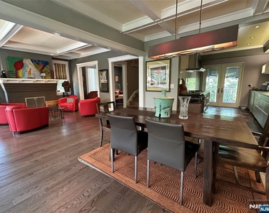 127 Howard - Photo Thumbnail 7