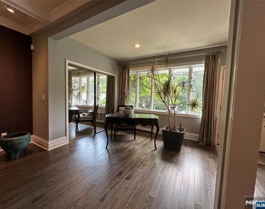127 Howard - Photo Thumbnail 8