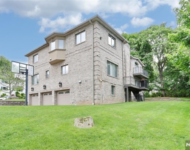 65 Ross - Photo Thumbnail 45