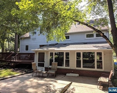 373 Franklin - Photo Thumbnail 16