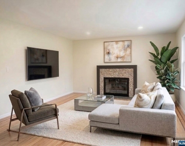 373 Franklin - Photo Thumbnail 1