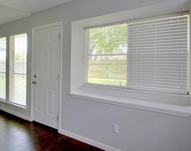 5107 Rivertree Lane - Photo Thumbnail 21
