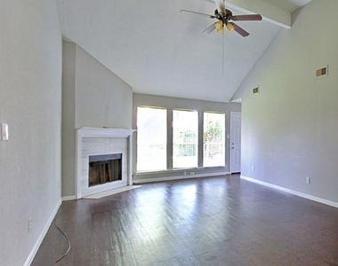 5107 Rivertree Lane - Photo Thumbnail 3