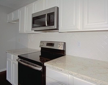 5107 Rivertree Lane - Photo Thumbnail 20