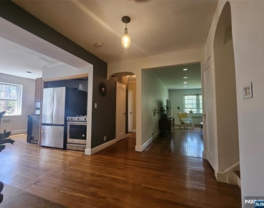 185 Palisade - Photo Thumbnail 2