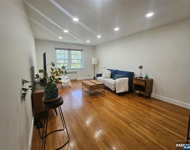 185 Palisade - Photo Thumbnail 5