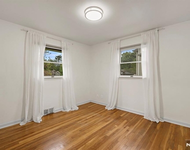32 Beechwood - Photo Thumbnail 11
