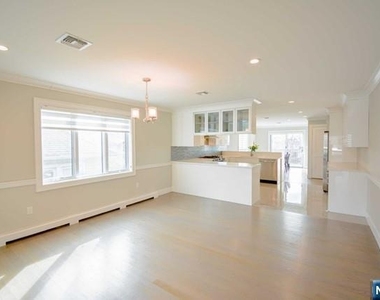 56 W Ruby - Photo Thumbnail 2