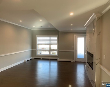 56 W Ruby - Photo Thumbnail 11