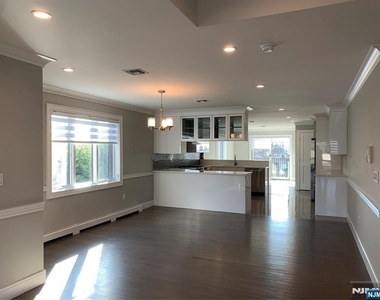 56 W Ruby - Photo Thumbnail 24