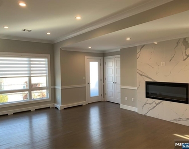 56 W Ruby - Photo Thumbnail 12