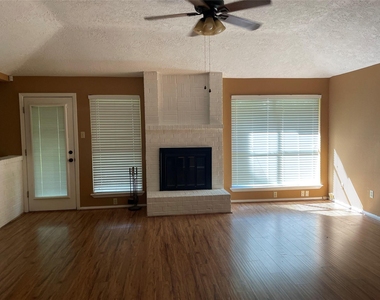 1314 Oak Hollow Drive - Photo Thumbnail 3