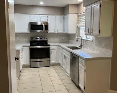 1314 Oak Hollow Drive - Photo Thumbnail 2