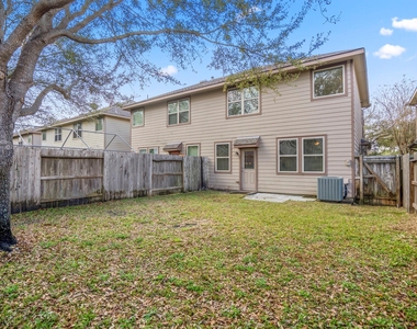 6419 Calgary Woods Lane - Photo Thumbnail 42