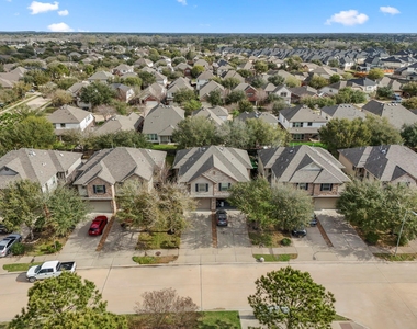 6419 Calgary Woods Lane - Photo Thumbnail 49