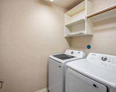 6419 Calgary Woods Lane - Photo Thumbnail 39