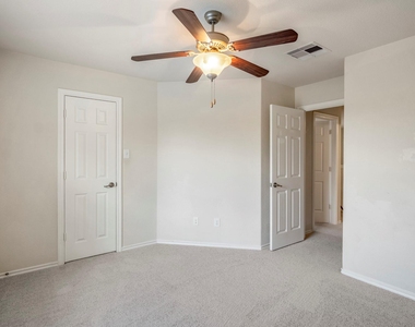 6419 Calgary Woods Lane - Photo Thumbnail 36
