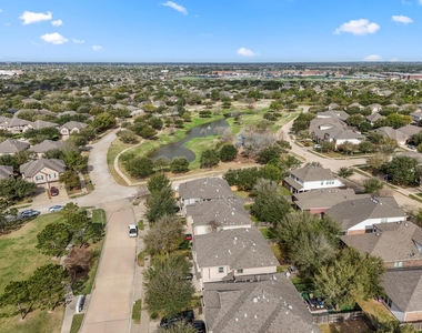 6419 Calgary Woods Lane - Photo Thumbnail 4