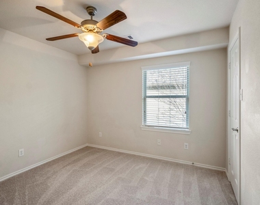 6419 Calgary Woods Lane - Photo Thumbnail 31