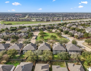 6419 Calgary Woods Lane - Photo Thumbnail 44