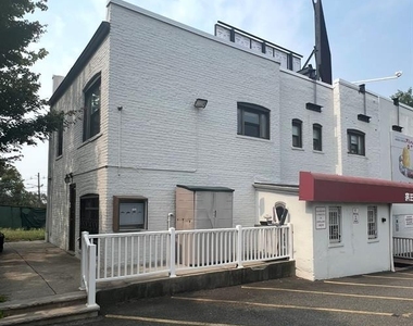 432 Broad - Photo Thumbnail 6