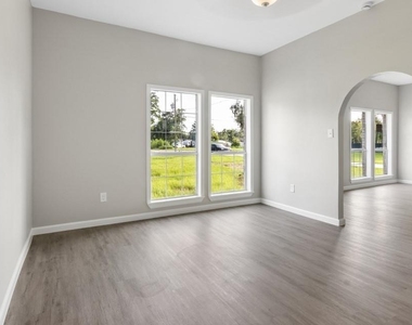638 Kelly Lane - Photo Thumbnail 3