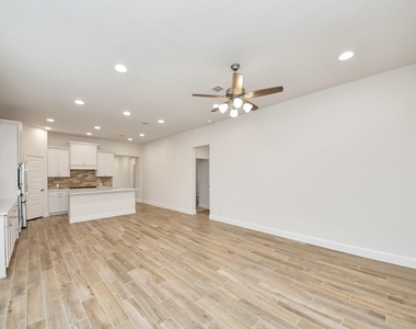 27315 Scarlet Paint Brush Drive - Photo Thumbnail 8