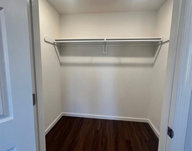 48 Spruce - Photo Thumbnail 4