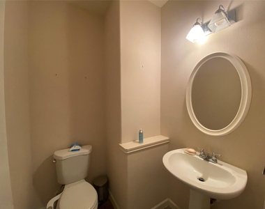 7626 Brighton Knolls Lane - Photo Thumbnail 11