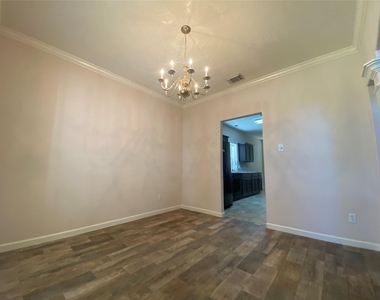 7626 Brighton Knolls Lane - Photo Thumbnail 19