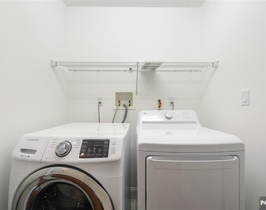 64 W Harwood - Photo Thumbnail 23
