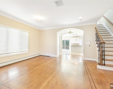 64 W Harwood - Photo Thumbnail 7