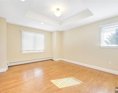 64 W Harwood - Photo Thumbnail 21