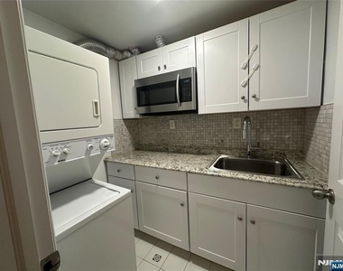 18 E Washington - Photo Thumbnail 28