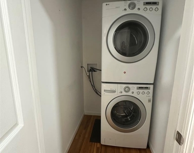 18 E Washington - Photo Thumbnail 5